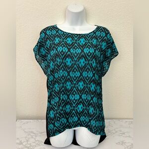 Forever 21 Short Sleeve Blouse Women’s S Green Black Geometric Pullover Top